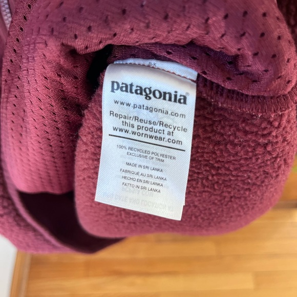Patagonia Retro Pile Burgundy Fleece Jacket - Picture 8 of 8